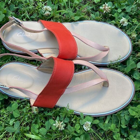 Clark  Thong Sandals  Size 9.5 - Picture 2 of 7